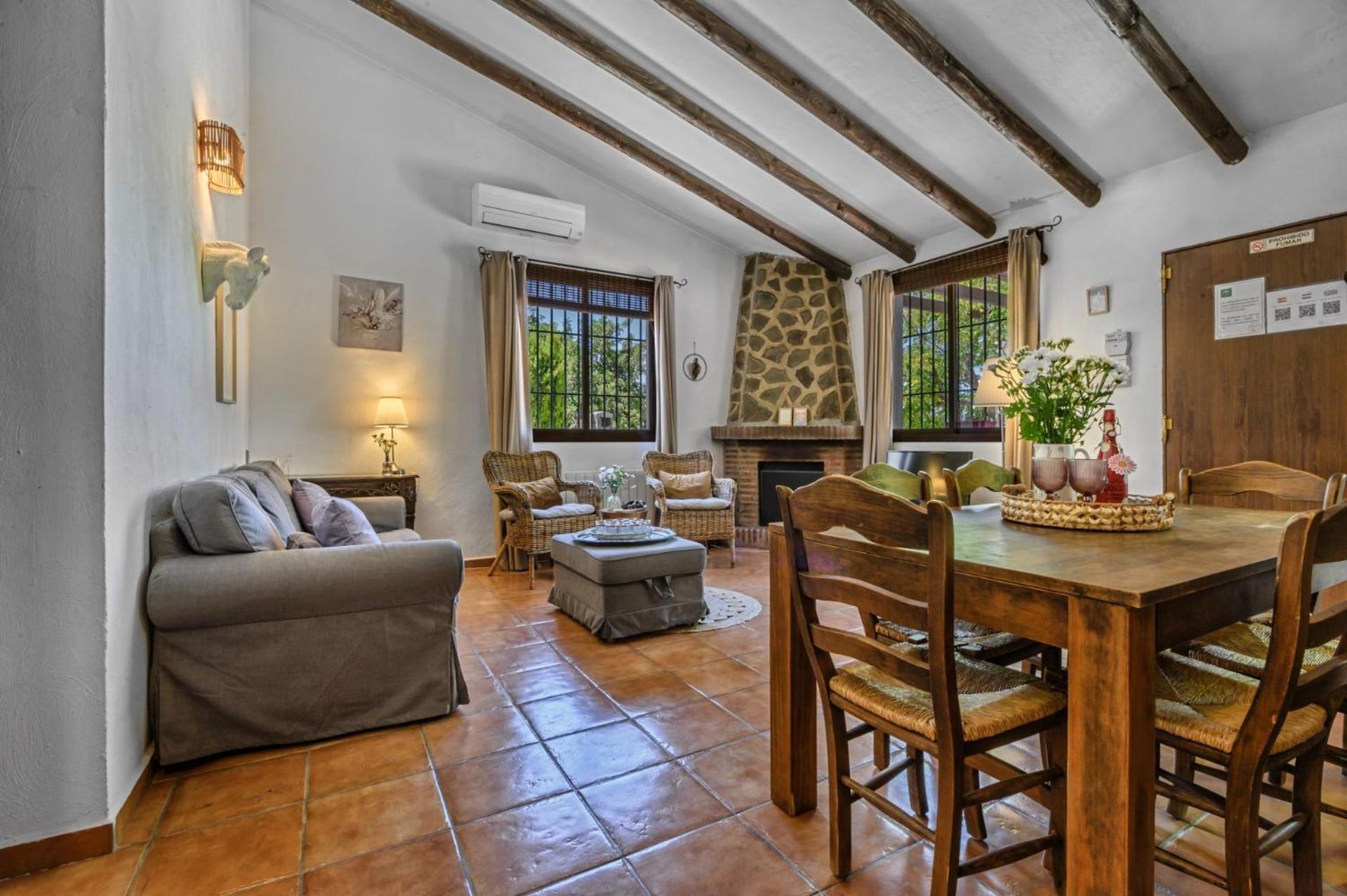 Casa Lobera Casas Rurales Canillas de Aceituno ภายนอก รูปภาพ